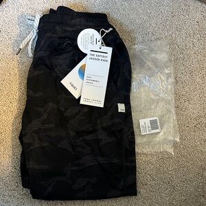 Vuori Dark Camo Joggers